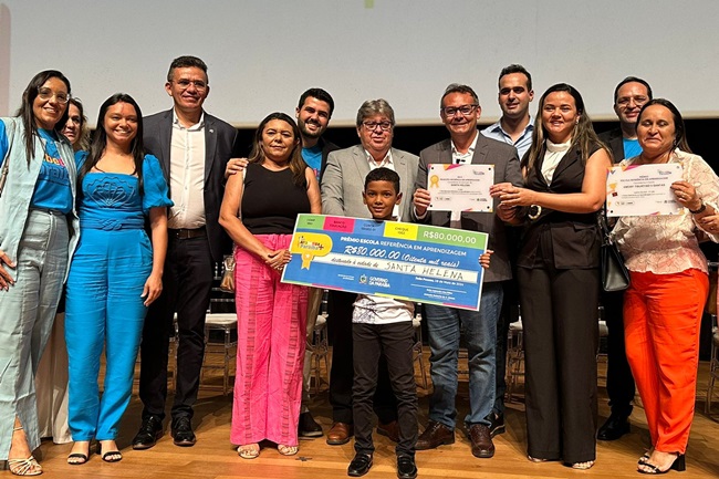 Programa Alfabetiza Mais Paraíba premia escola municipal de Santa Helena